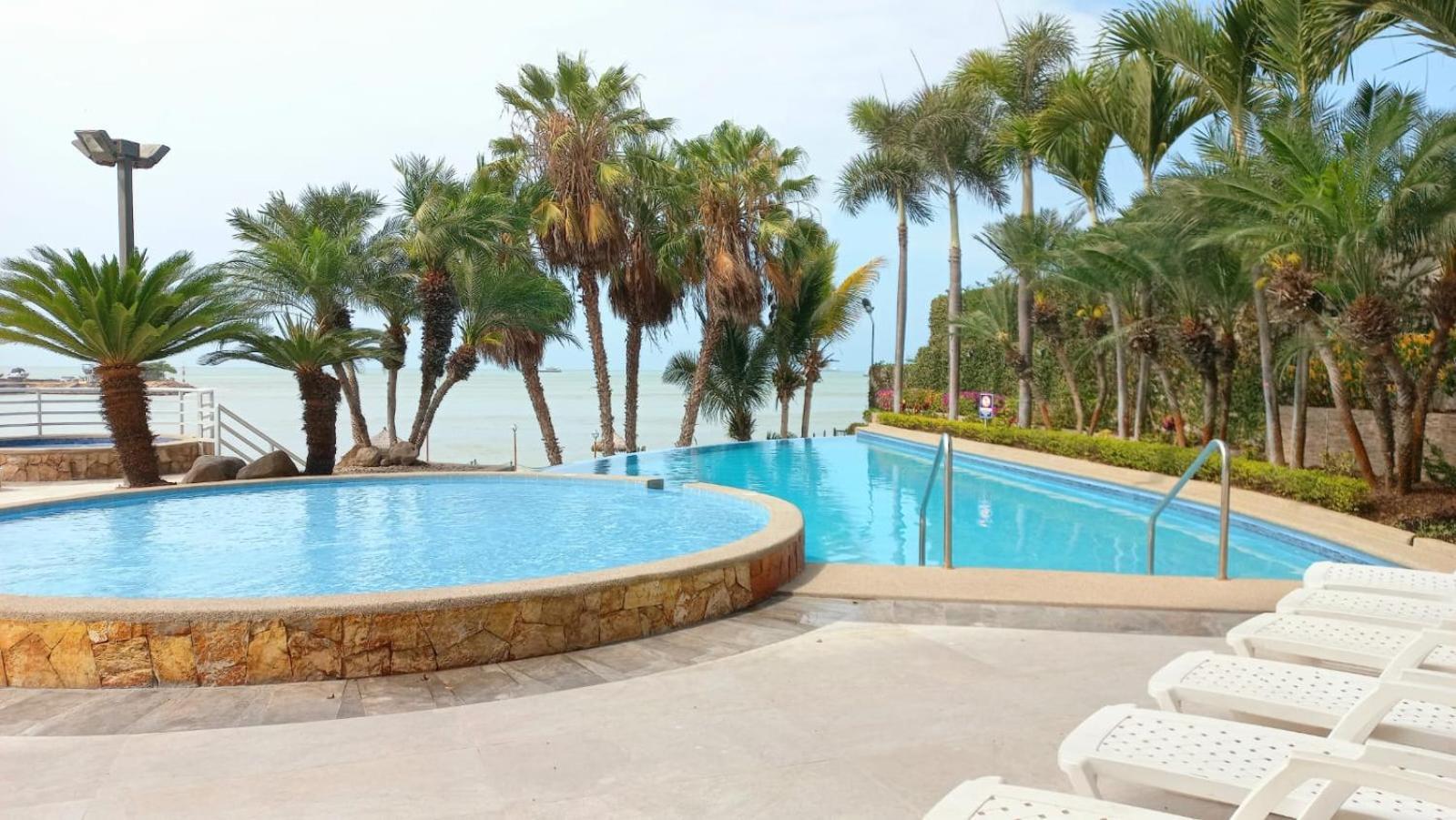Acogedor Departamento Con Playa Privada Salinas (Santa Elena) Exterior foto